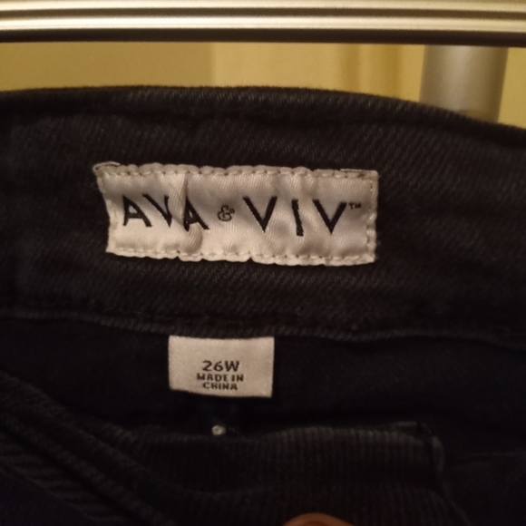 Ava & Viv Women's Washed Black Jeans With Raw Hem - Picture 9 of 9